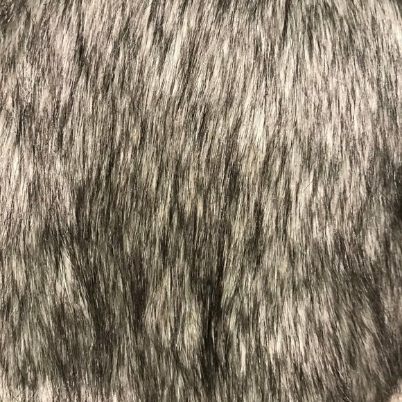 Faux fur grey sleeveless vest - Picture 8 of 11